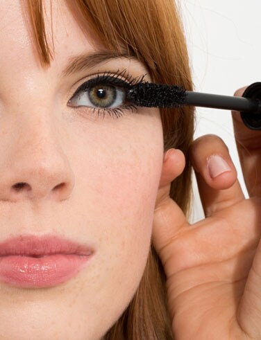 Applying Mascara Applying Mascara